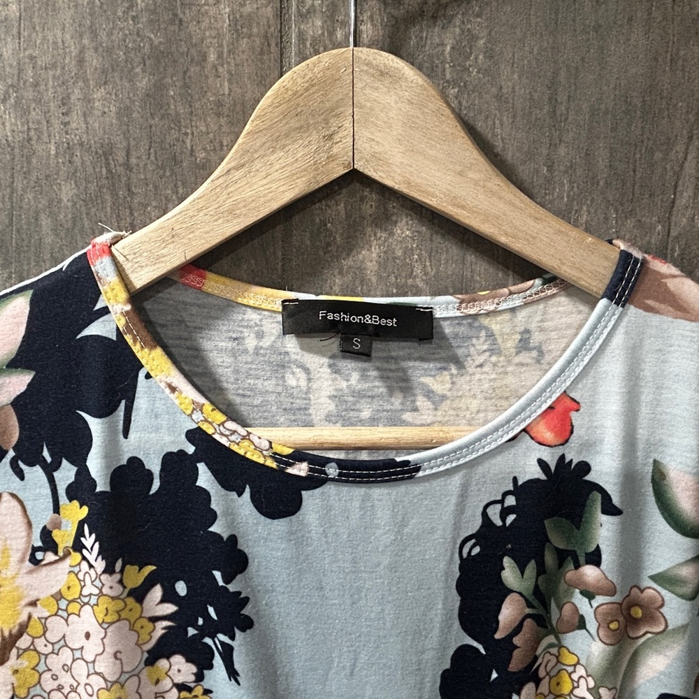 Light Blue Floral Short-Sleeve Maxi Dress - Picture 7 of 9